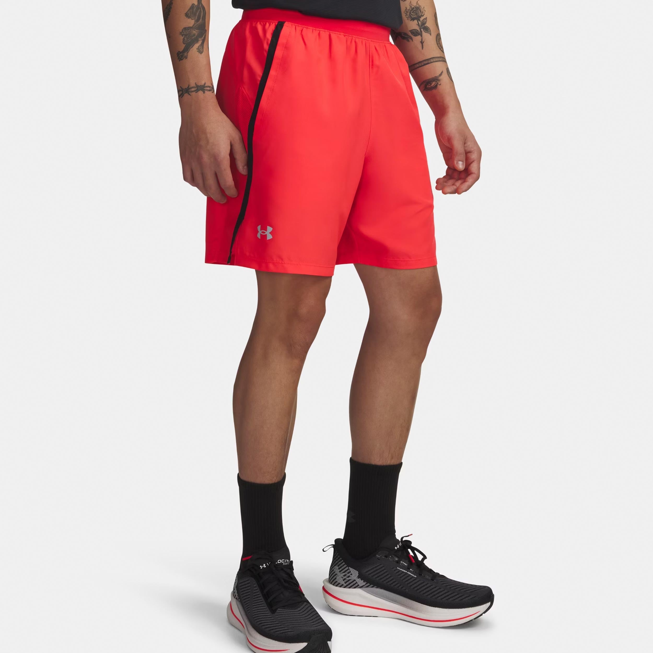 Under Armour Launch 7in  Laufshorts Herren - rot, schwarz