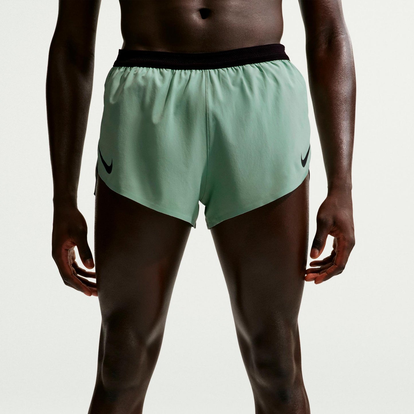 Nike AeroSwift Laufshorts Herren - oliv, schwarz