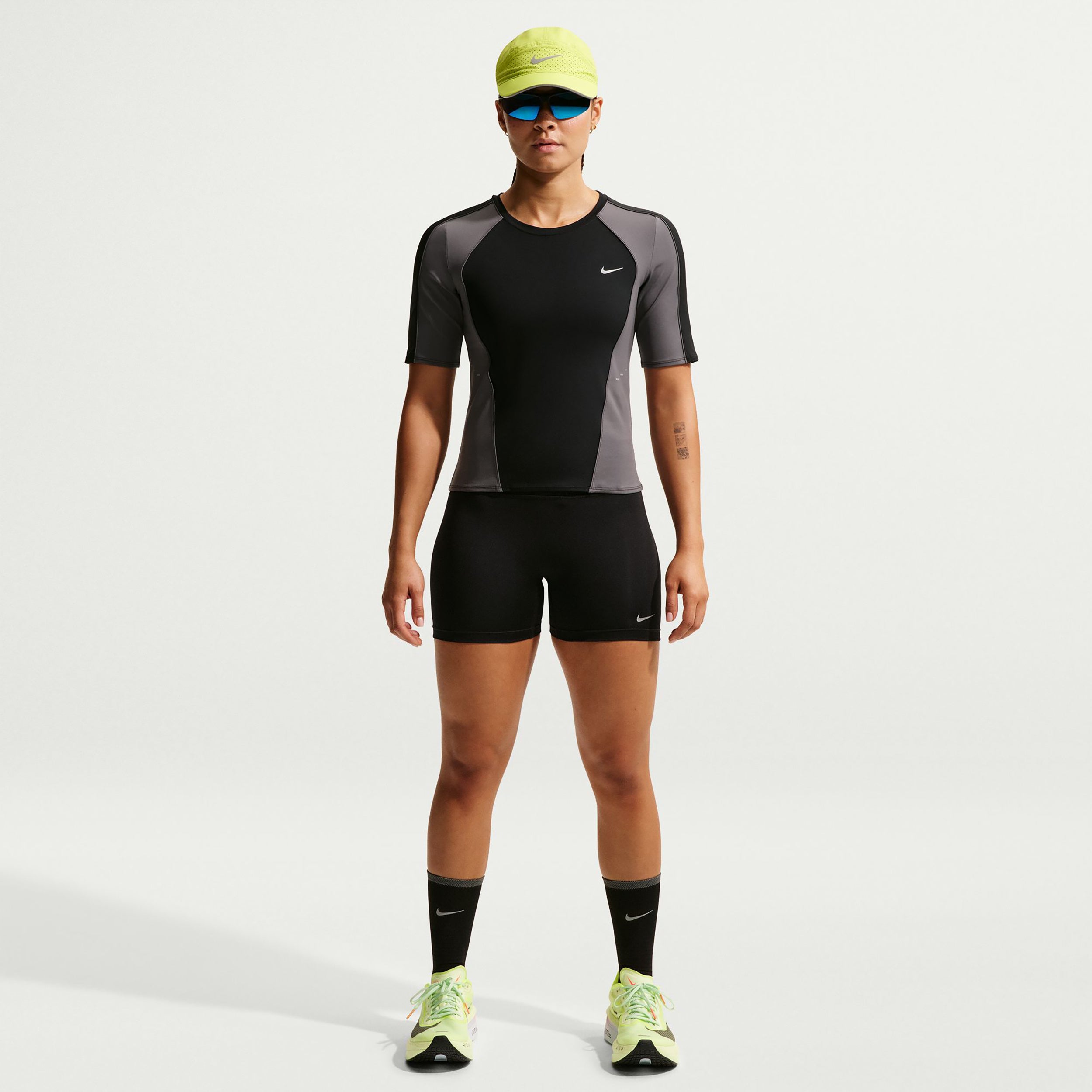 Nike Tempo   Lauftight Damen - schwarz, silber