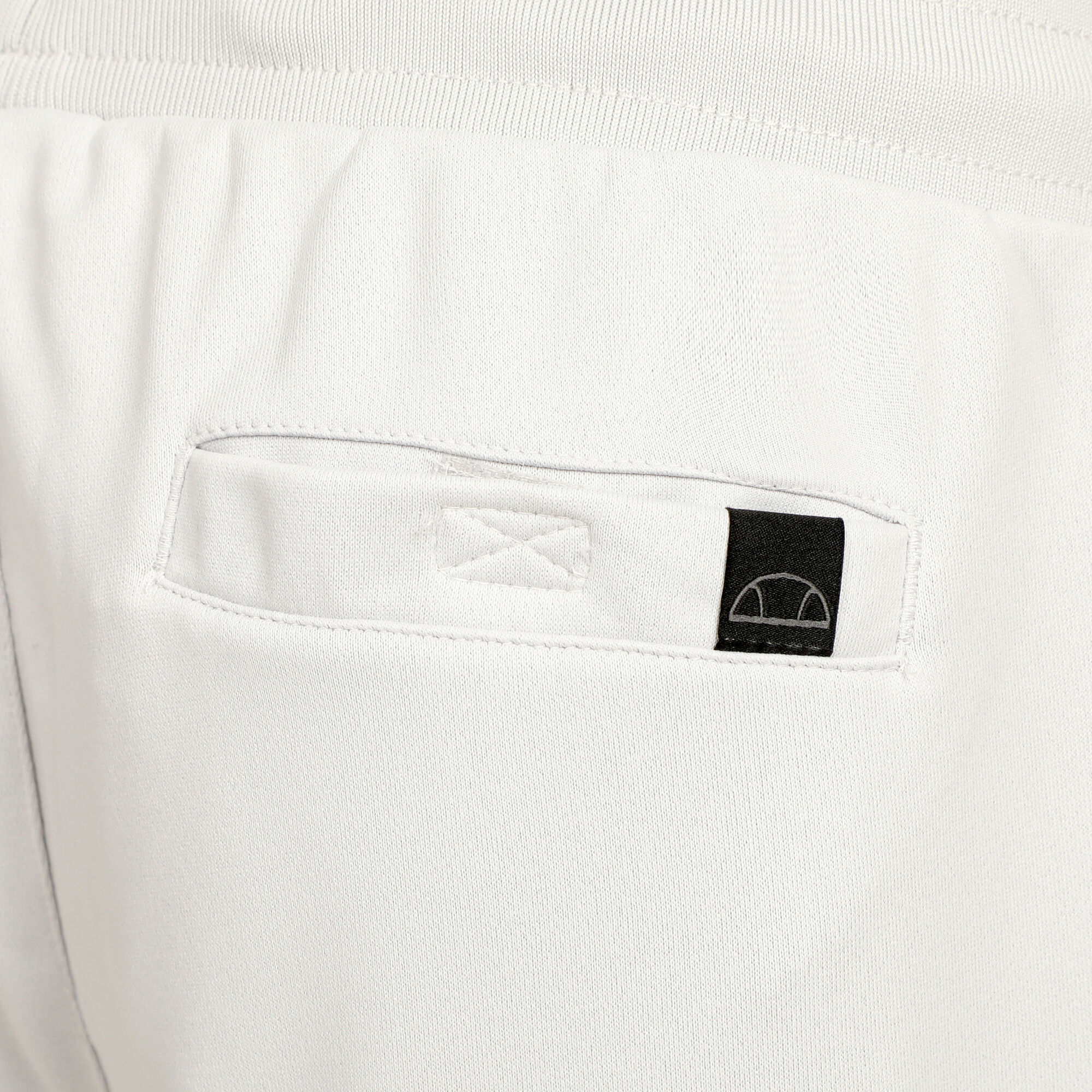 Ellesse